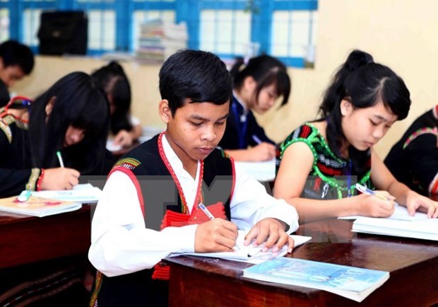 Gia Lai supports ethnic minority students hinh anh 1