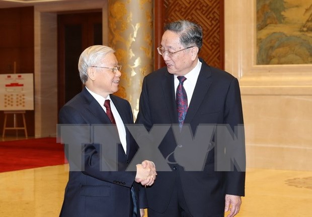 Chinese senior officials hail visit by Vietnam’s Party leader hinh anh 1