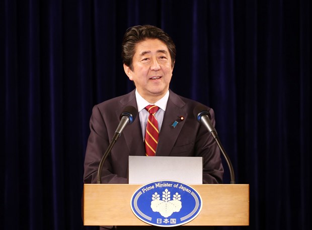 Coverage of Abe’s visit to Vietnam in Japanese media hinh anh 1