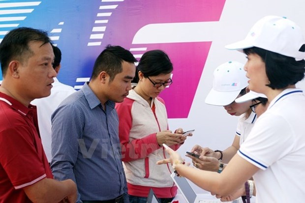 Telecom giants VNPT, MobiFone to equitise hinh anh 1