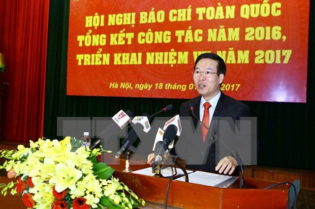 Journalists asked to work harder to avoid lagging behind hinh anh 1