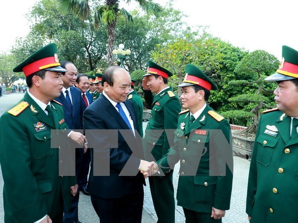 Prime Minister inspects combat readiness at Division 312 hinh anh 1