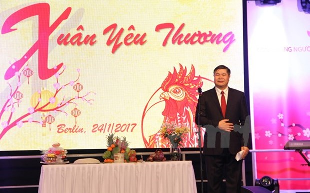 Celebrations for Lunar New Year abroad hinh anh 1