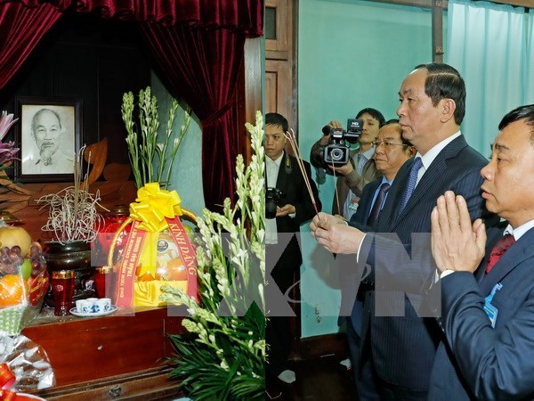 President pays tribute to Uncle Ho hinh anh 1