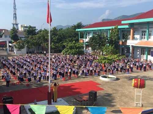 Con Dao island district struggles to improve education hinh anh 1
