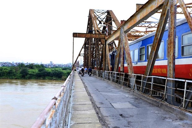 Railways lag behind in Vietnam hinh anh 1