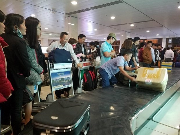 Nearly 500 flights delayed during Tet holidays hinh anh 1