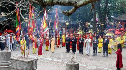 Con Son-Kiep Bac Spring Festival opens in Hai Duong hinh anh 1