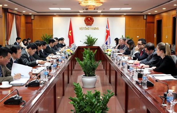 UK sees Vietnam as important trade partner hinh anh 1