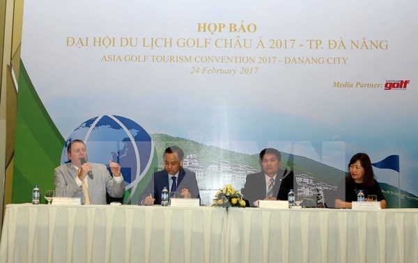Da Nang to host Asia Golf Tourism Convention 2017 in May hinh anh 1