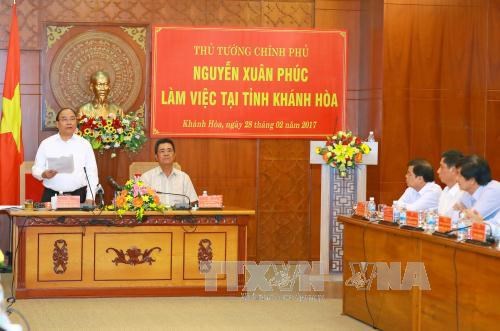 Prime Minister stresses tourism-driven economy in Khanh Hoa hinh anh 1