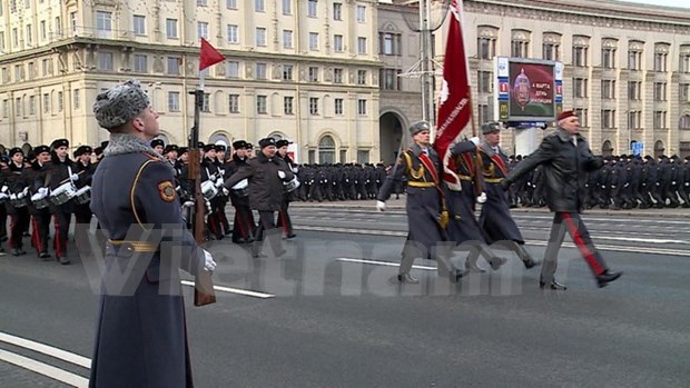 Public security minister attends Belarus’s parade hinh anh 1