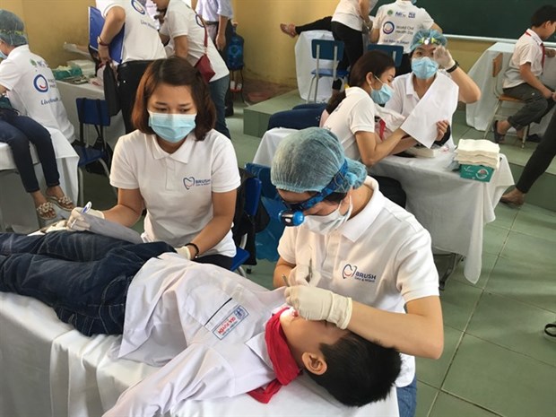 Dental health: Experts call for strengthening community awareness hinh anh 1