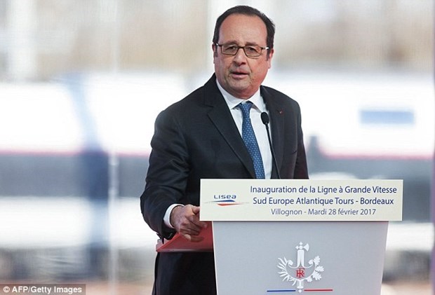 Malaysia, France boost economic, defence ties hinh anh 1