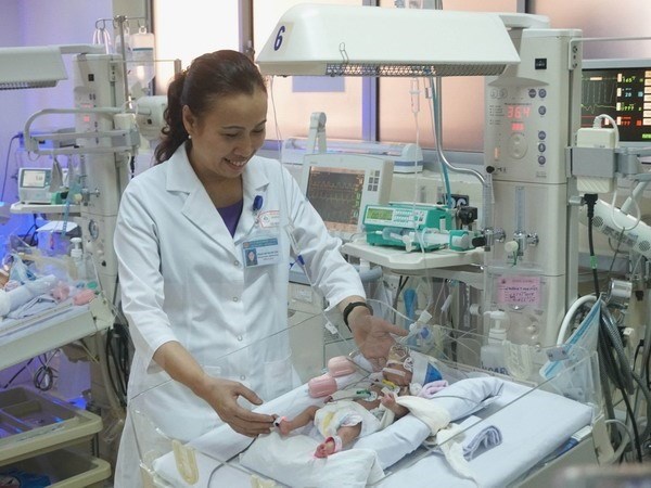 900g-baby with congenital heart disease survived hinh anh 1