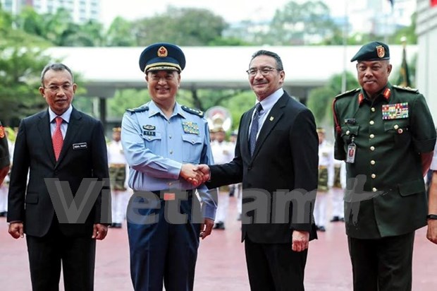 Malaysia, China plan to set up high-level defence committee hinh anh 1