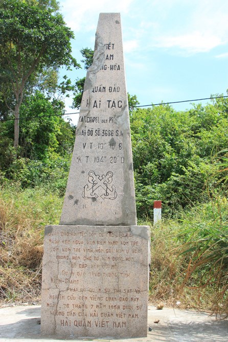 Sovereignty marker – pride of residents in Pirate Islands hinh anh 2