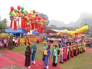 Hoa Lu Festival opens in Ninh Binh hinh anh 1