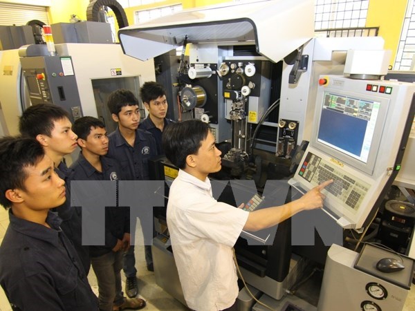 70 percent of vocational school graduates land jobs hinh anh 1