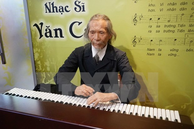 First wax statue museum of celebrities opens in HCM City hinh anh 1