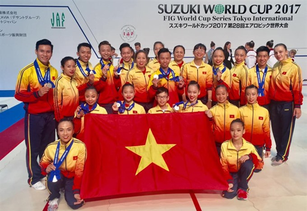 Aerobic team brings home World Cup medals hinh anh 1