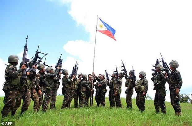 Philippine military kills almost 40 militants loyal to IS hinh anh 1