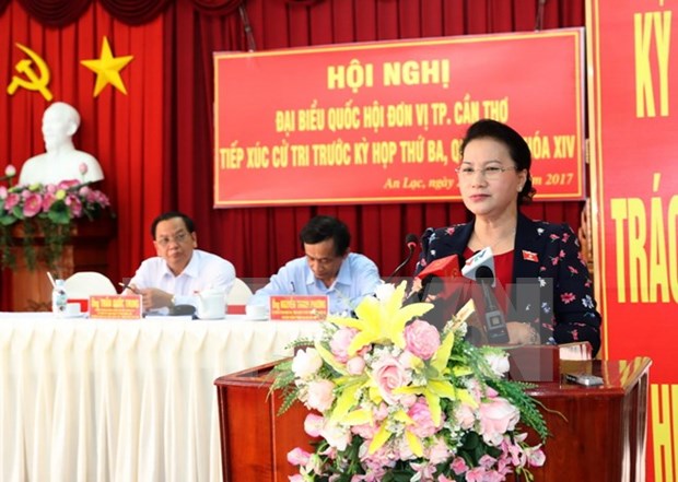 Top legislator explains issues of public concern to Can Tho voters hinh anh 1