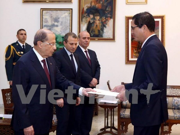 Lebanese President vows to further enhance ties with Vietnam hinh anh 1