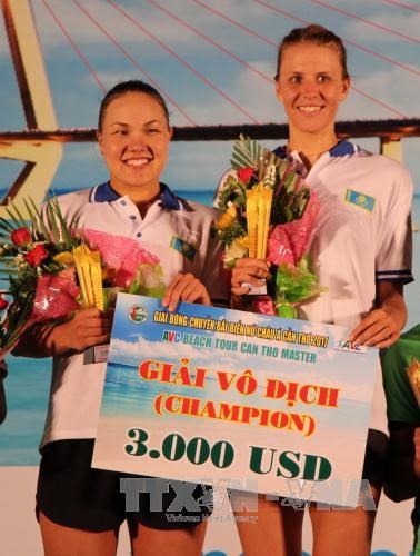 Kazakhstan named champions at women’s beach volleyball tourney hinh anh 1