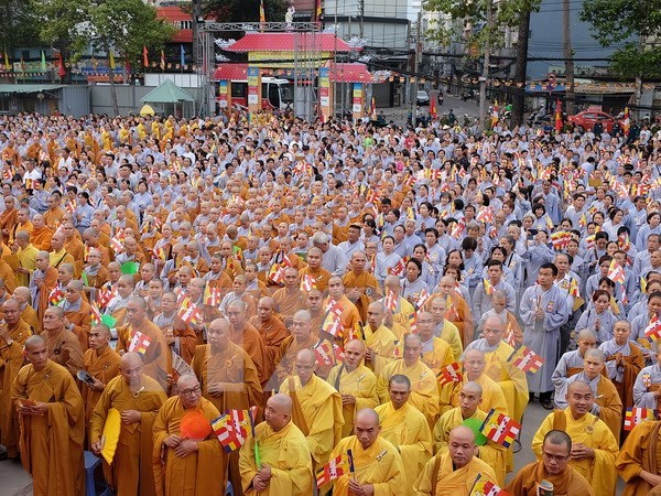 Activities held to celebrate Buddha’s birth anniversary hinh anh 1