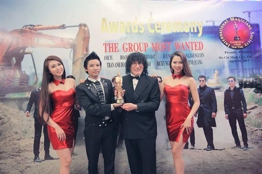 Vietnamese magician wins international award hinh anh 1