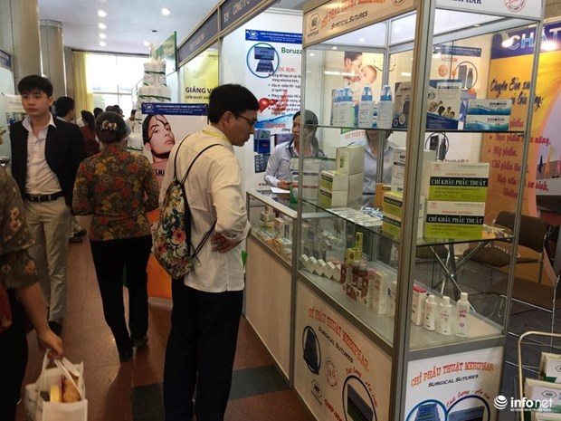 International medical, pharmaceutical exhibition opens hinh anh 1