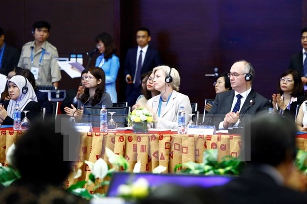 APEC adopts framework on human resources development in digital age hinh anh 1