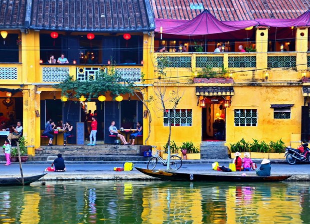 Hoi An among world’s most beautiful, cheapest beach cities hinh anh 1
