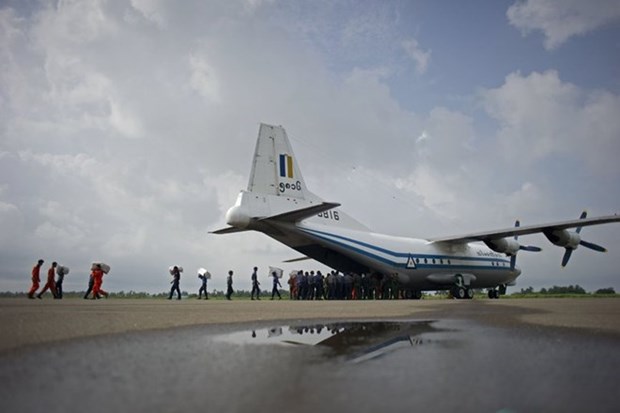 Wreckage of missing Myanmar plane, bodies found at sea hinh anh 1