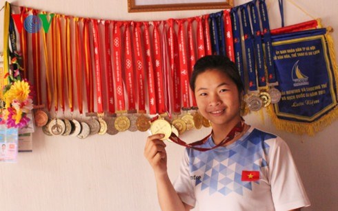 Vietnam has gold medals at int’l women’s canoe tourney hinh anh 1
