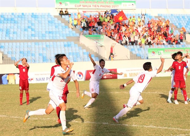 Vietnam maintain lead in U15 competition hinh anh 1