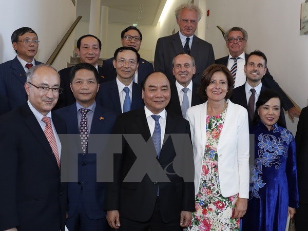 PM meets leaders of Germany’s Rheinland-Pfalz state hinh anh 1