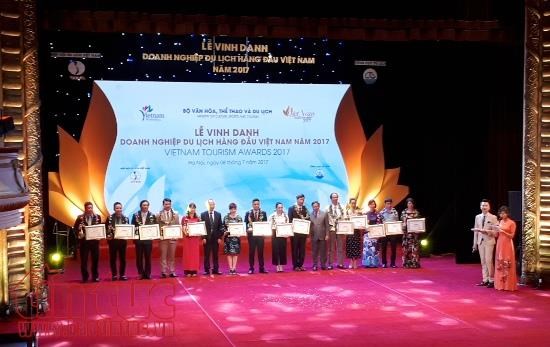 Excellent tourism businesses honoured hinh anh 1