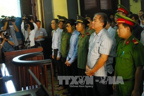 Notorious ex-banker guilty of 666 million USD loss hinh anh 1