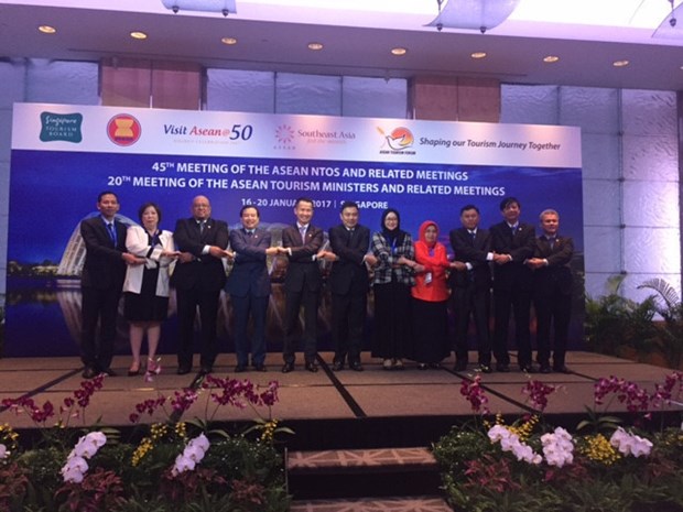 ASEAN promotes tourism hinh anh 1