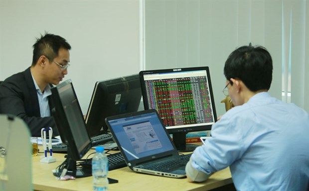 Stocks to move up, but lack of info could bite hinh anh 1