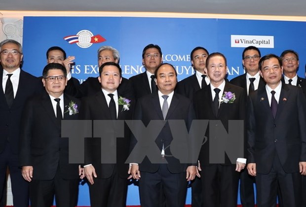 PM urges Thai firms to grasp opportunities in Vietnam hinh anh 1