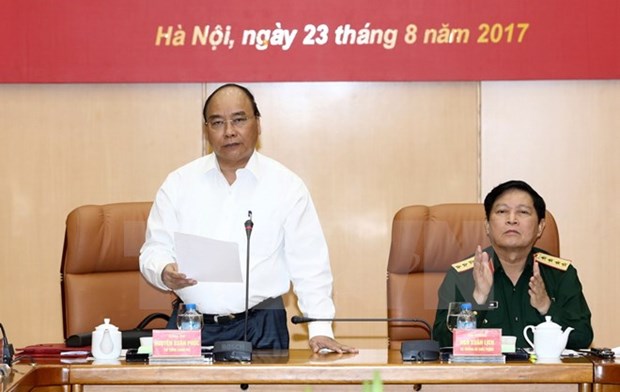 PM chairs first meeting of steering committee on defence zones hinh anh 1