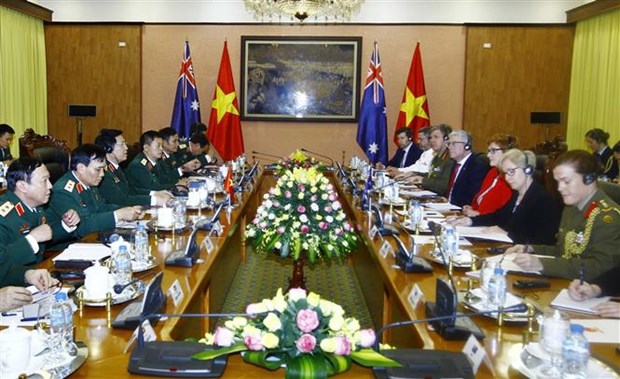Vietnamese, Australian defence ministers hold talks hinh anh 1