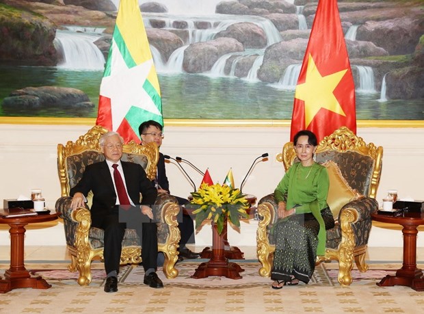 Party chief meets with Myanmar State Counsellor hinh anh 1