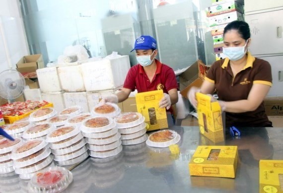 HCM City checks food safety for Mid-Autumn Festival hinh anh 1
