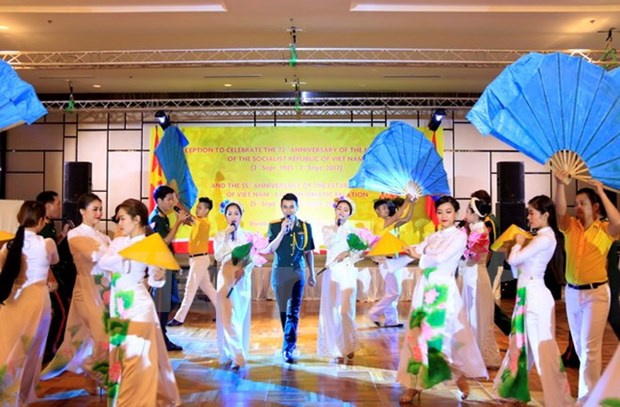 Vietnamese Embassy celebrates National Day in Laos hinh anh 1