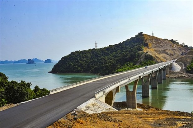 Quang Ninh’s efforts pay off in improving competitiveness hinh anh 1