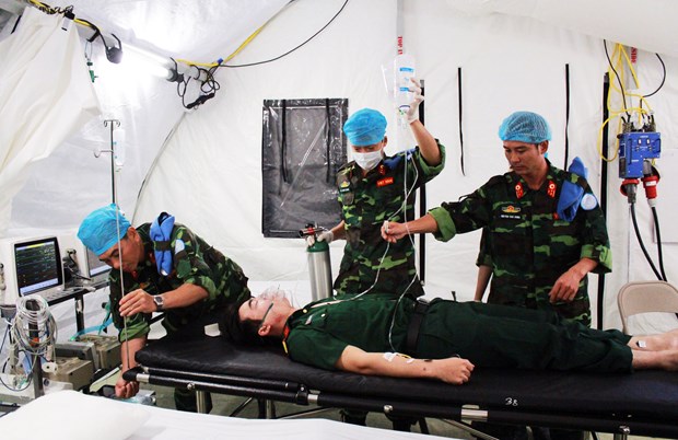 Practical training on level-2 field hospital equipment concludes hinh anh 1